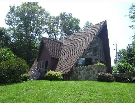 672 McCaslin Road New Castle, PA 16101 - Photo 1 of 13 Exterior Front.