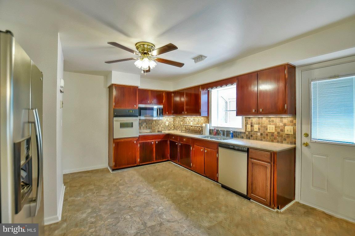 11140 Little Cove Point Road Lusby, MD 20657 - Photo 27 of 49