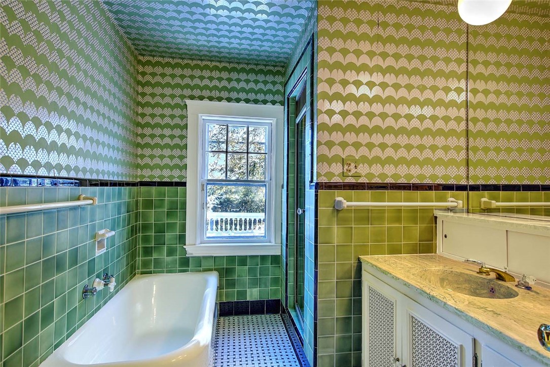 39 Harwich Road Providence, RI 02906 - Photo 34 of 49