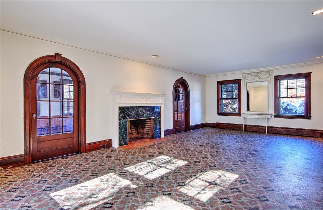 39 Harwich Road Providence, RI 02906 - Photo 7 of 49