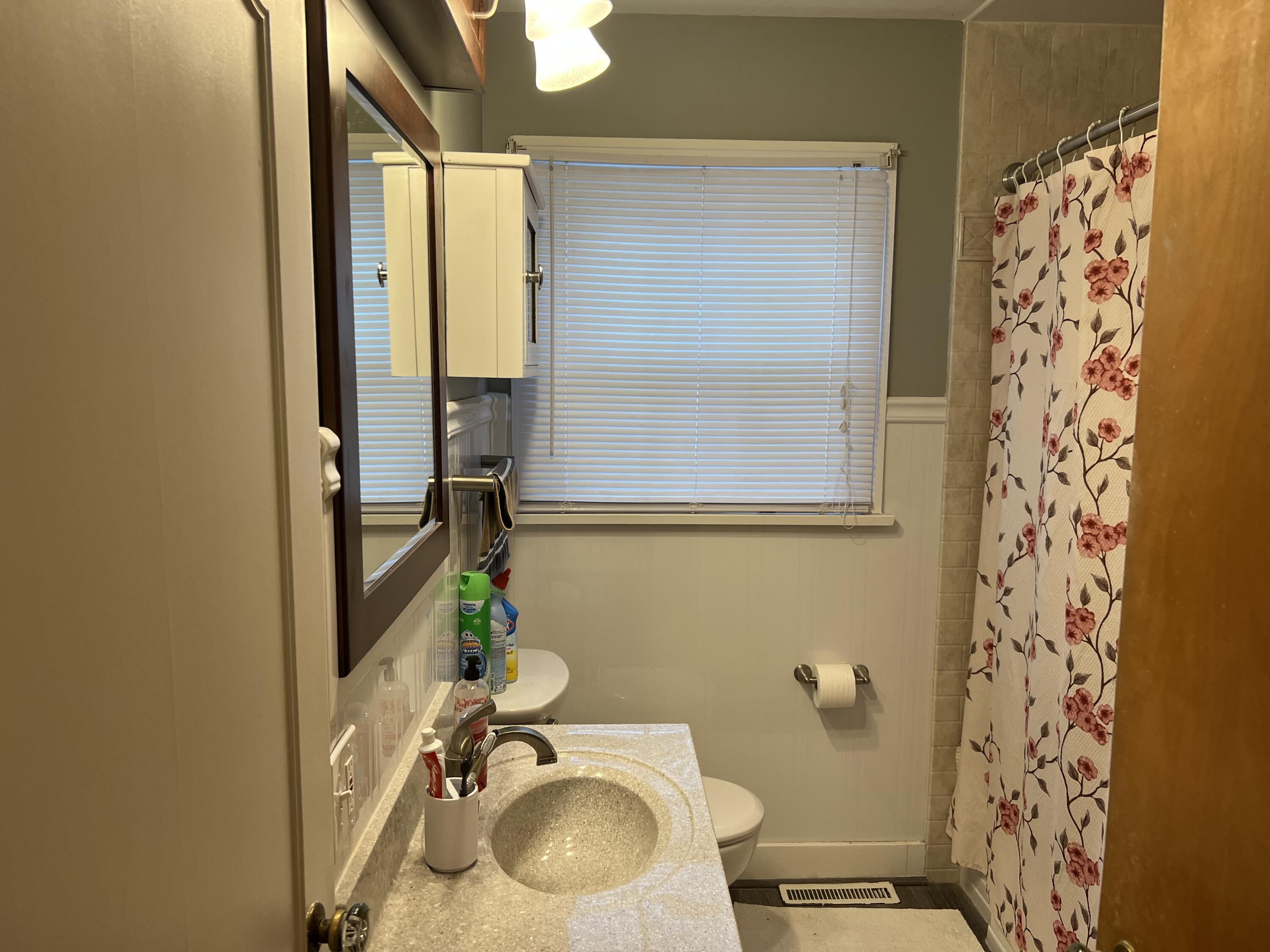 1303 Woodland Road Springfield, OH 45504 - Photo 7 of 12
