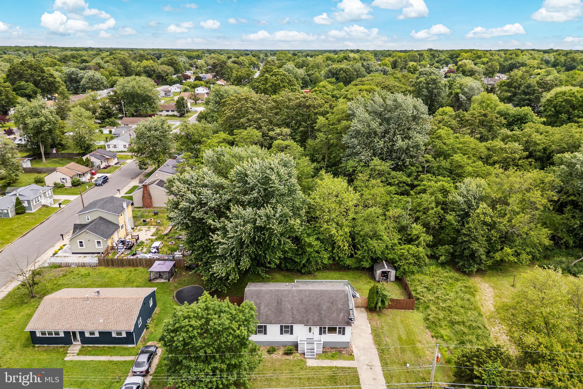 88 Delaware Drive Pennsville, NJ 08070 - Photo 24 of 26 view of a city