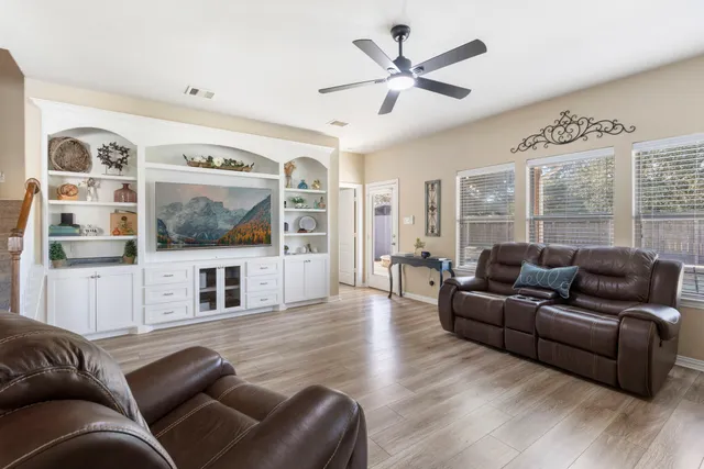 $400,000 | 28435 Lockeridge Creek Drive, Spring, TX 77386