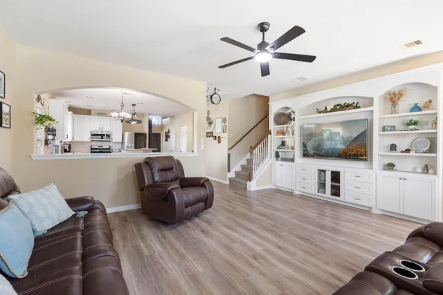 $400,000 | 28435 Lockeridge Creek Drive, Spring, TX 77386