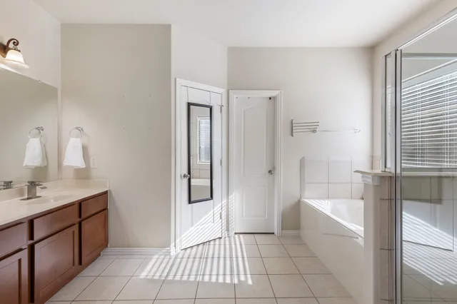 $400,000 | 28435 Lockeridge Creek Drive, Spring, TX 77386