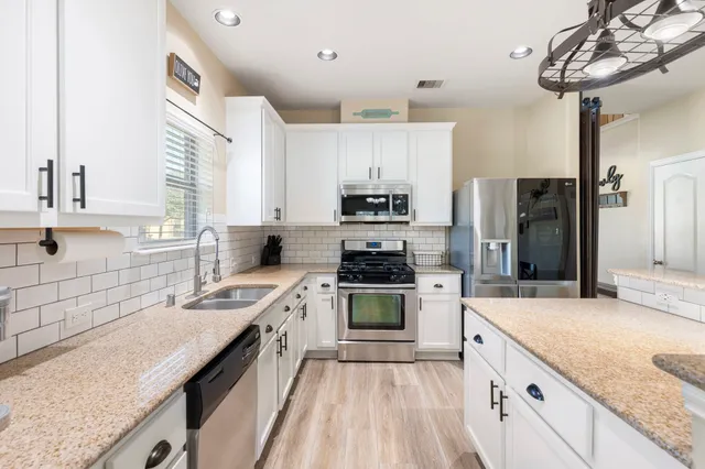 $400,000 | 28435 Lockeridge Creek Drive, Spring, TX 77386