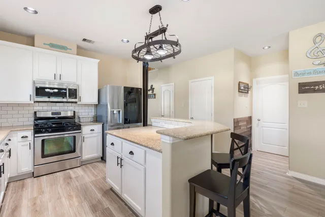 $400,000 | 28435 Lockeridge Creek Drive, Spring, TX 77386