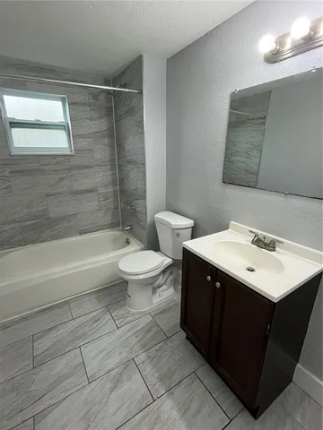 $1,550 | 713 West Myrtle Street, Lakeland, FL 33815