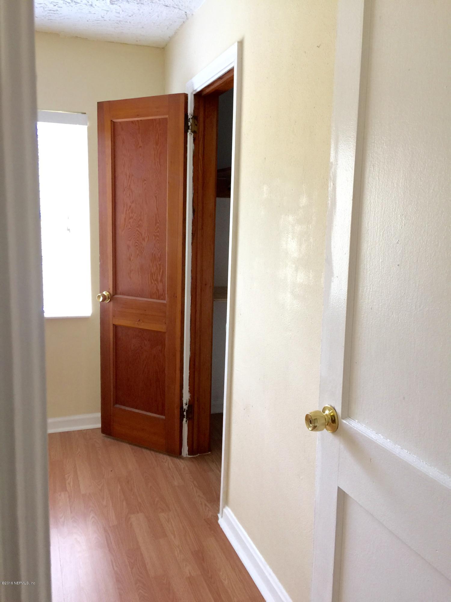 2544 Springmont Street Jacksonville, FL 32207 - Photo 12 of 23 Bedroom
