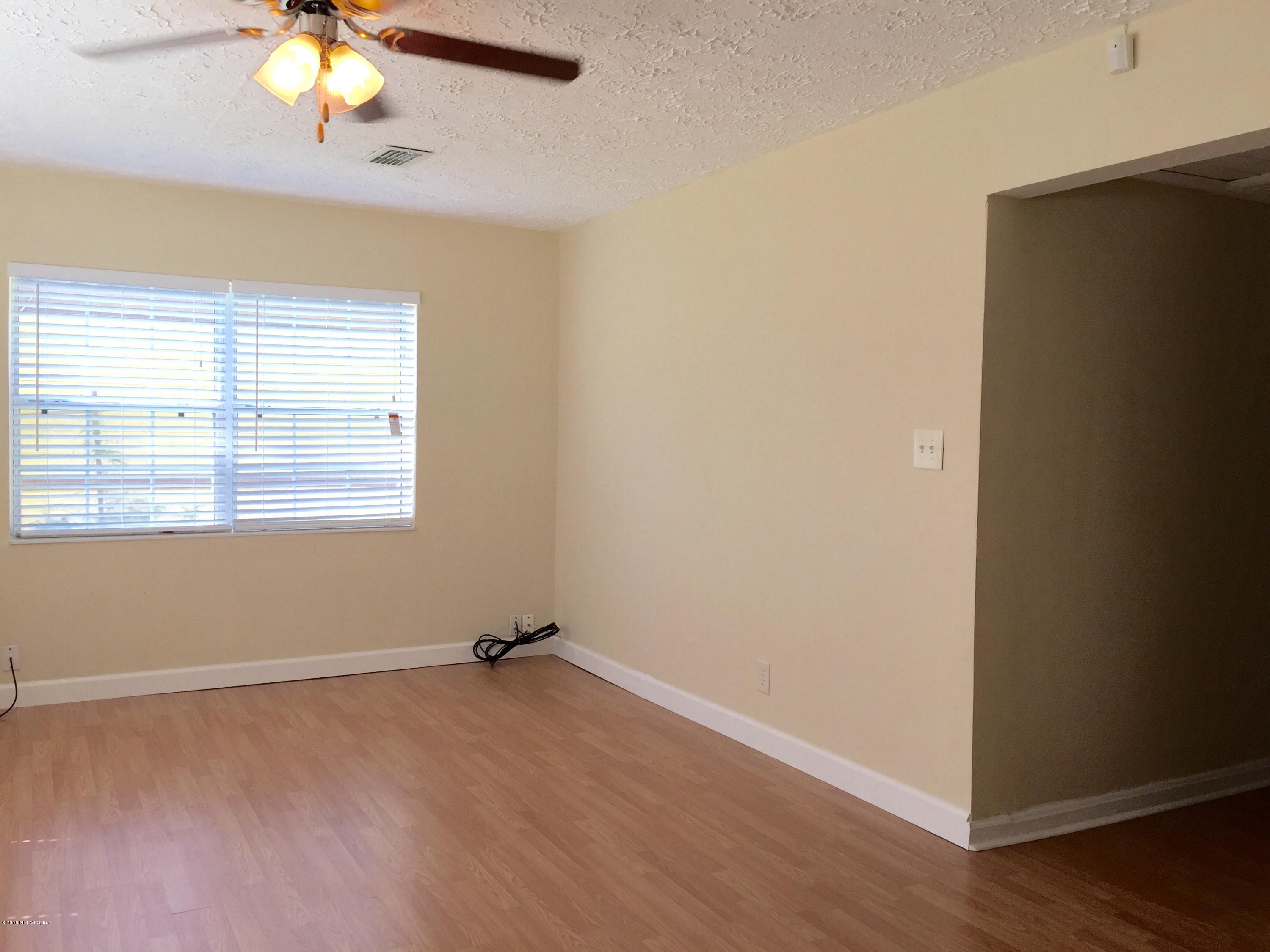 2544 Springmont Street Jacksonville, FL 32207 - Photo 4 of 23 Family Room