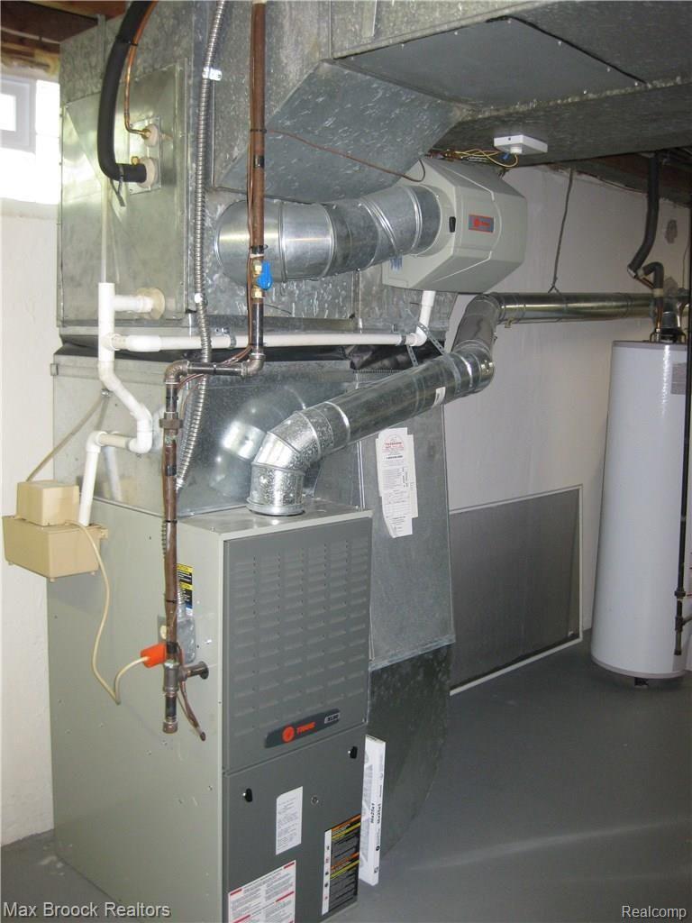 31533 Marblehead Road Farmington, MI 48336 - Photo 26 of 38 Furnace 2006