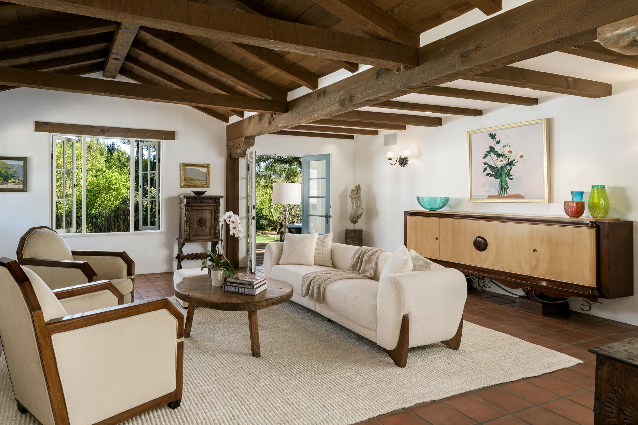 549 Hot Springs Road Montecito, CA 93108 - Photo 5 of 28 Living Room