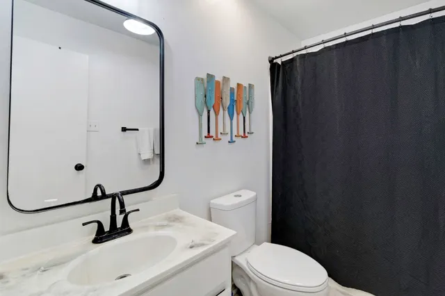 $325,000 | 311 Harbor Drive, Onalaska, TX 77360