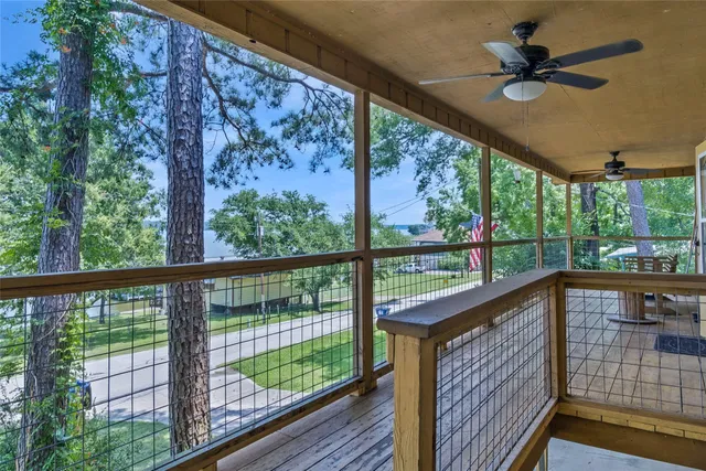 $325,000 | 311 Harbor Drive, Onalaska, TX 77360