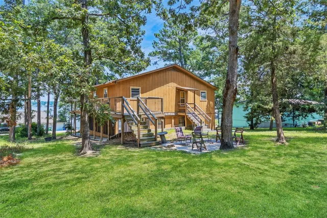 $325,000 | 311 Harbor Drive, Onalaska, TX 77360