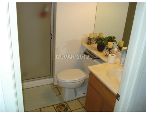 6862 Baile Road Las Vegas, NV 89146 - Photo 9 of 19 Bathroom.