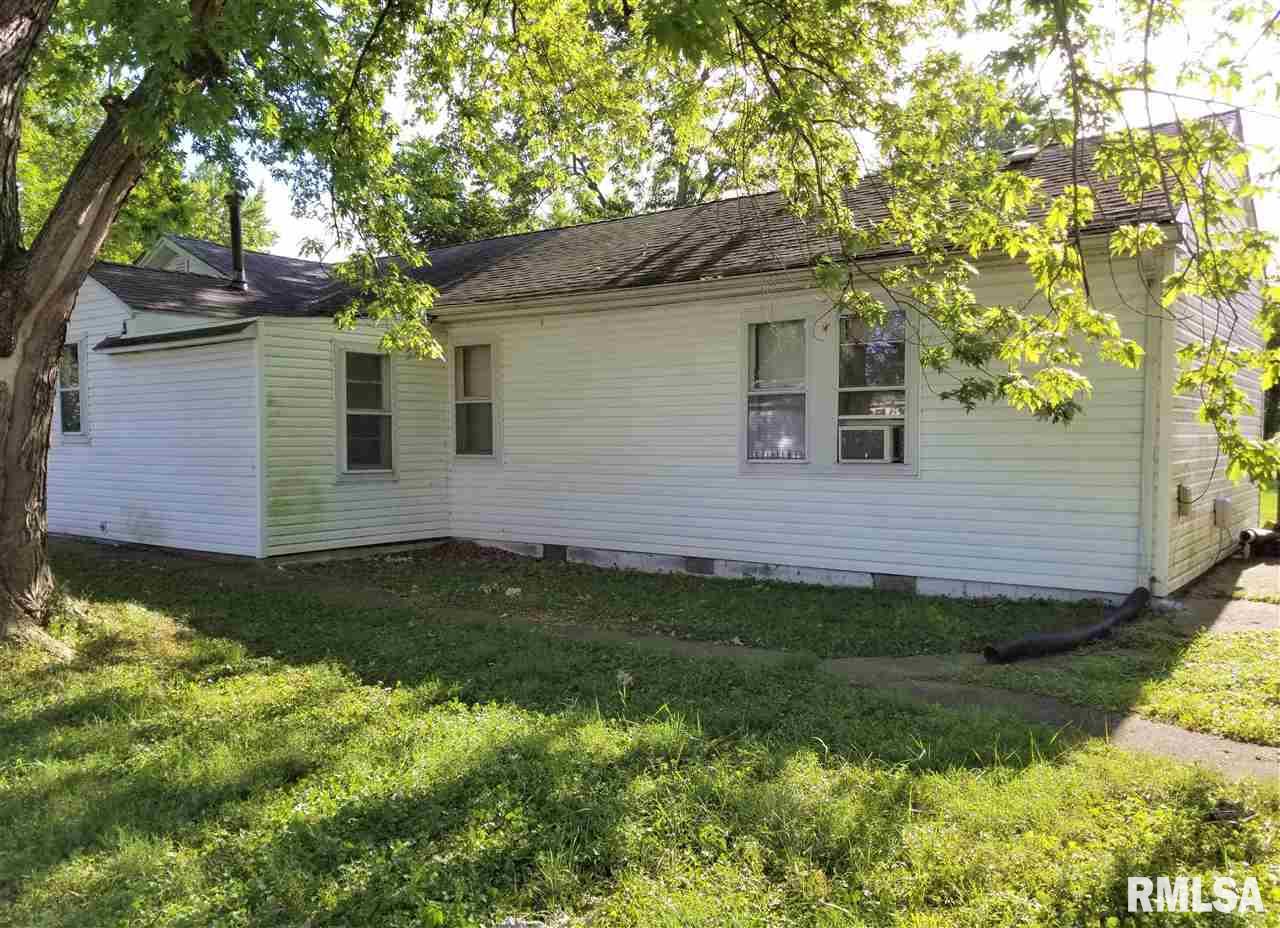 112 Esser Street Washington, IL 61571 - Photo 2 of 11 Gallery Image 2