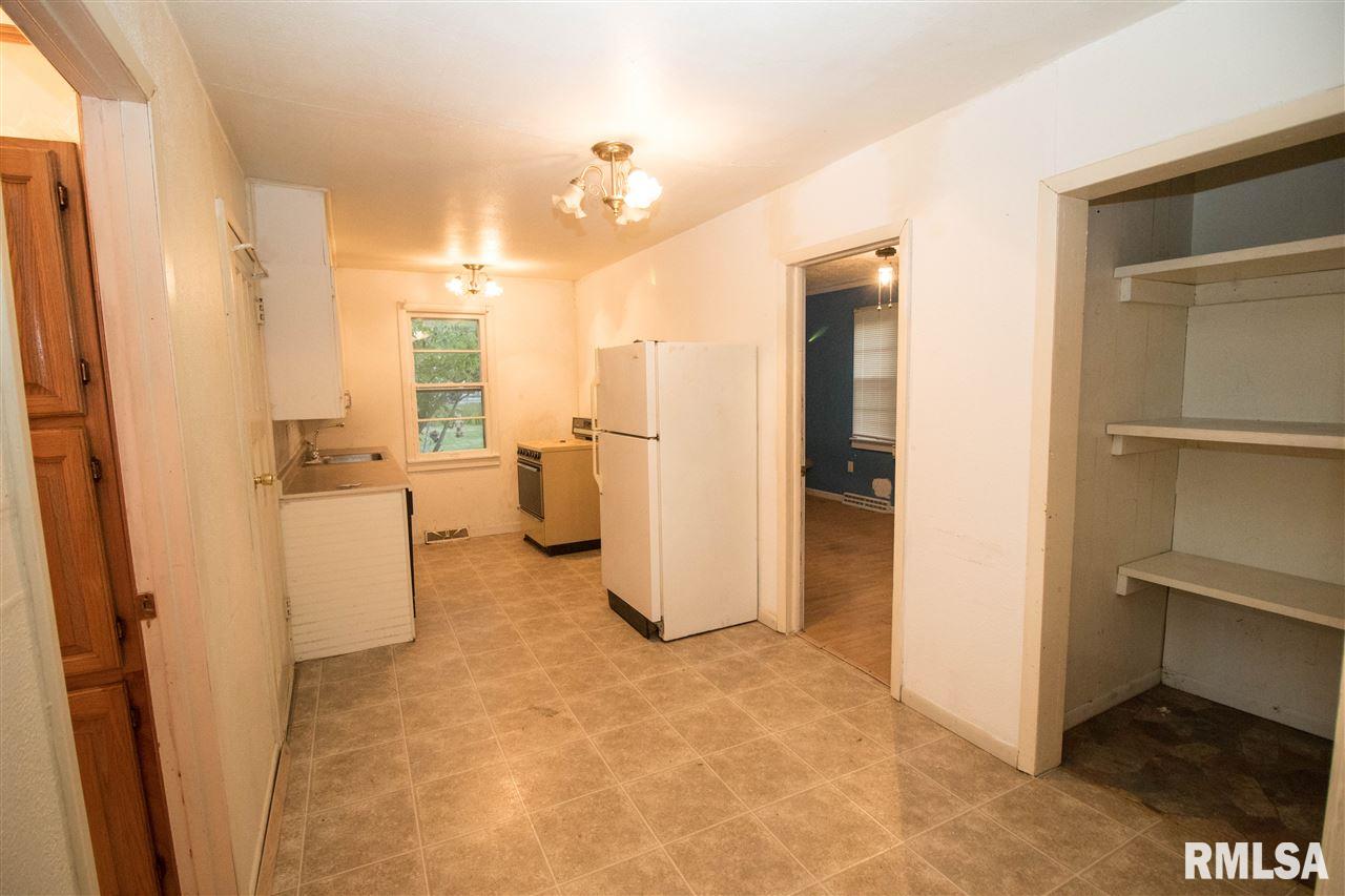 112 Esser Street Washington, IL 61571 - Photo 5 of 11 Gallery Image 5