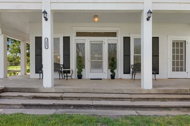 a living room filled with furniture
