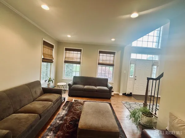 $6,500 | 16 Poplar Drive, Plainsboro, NJ 08512