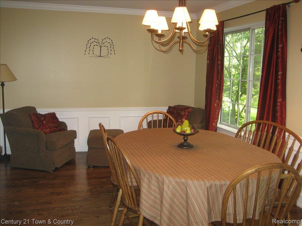 1201 Barneswood Lane Rochester, MI 48306 - Photo 4 of 10 Breakfast Room