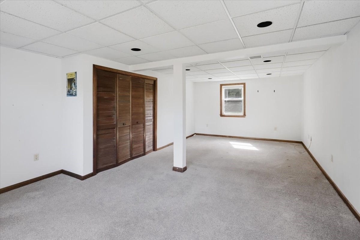 770 Old Warren Road Swansea, MA 02777 - Photo 9 of 41 Gallery Image 9