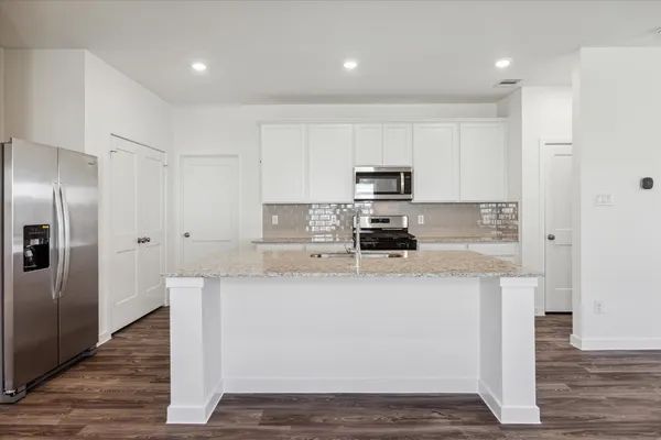 $2,200 | 3926 Glory Grn Drive, Brookshire, TX 77423