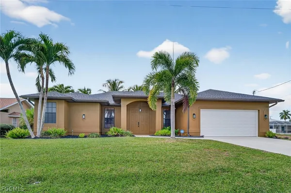 $464,900 | 4914 Southwest 25th Court, Cape Coral, FL 33914
