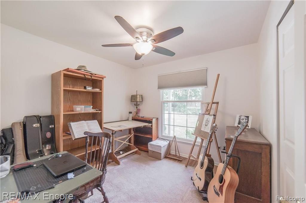 1082 Avon Manor Road Rochester Hills, MI 48307 - Photo 25 of 40