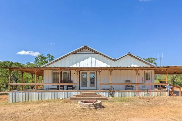 $925,000 | 274 Old Potato Road, Paige, TX 78659