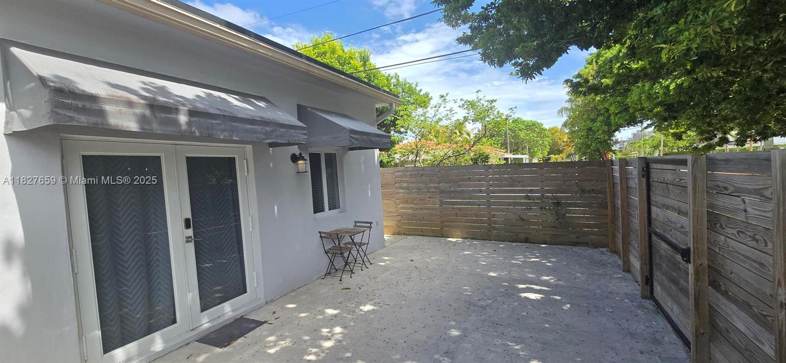 a view of a pathway of a house