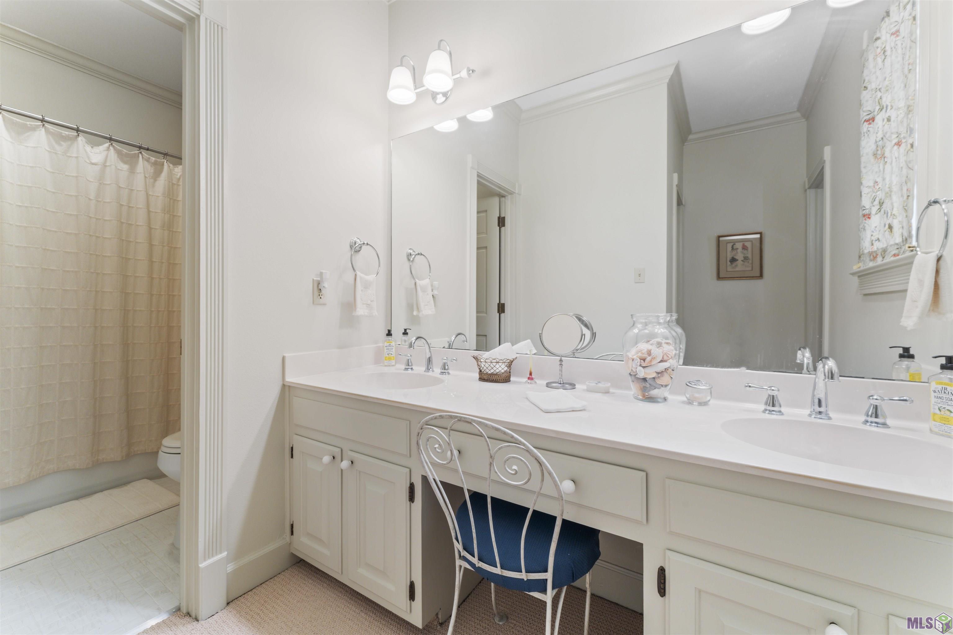 7958 Wrenwood Boulevard, Unit B Baton Rouge, LA 70809 - Photo 9 of 11 recently remodeled upstairs bathroom
