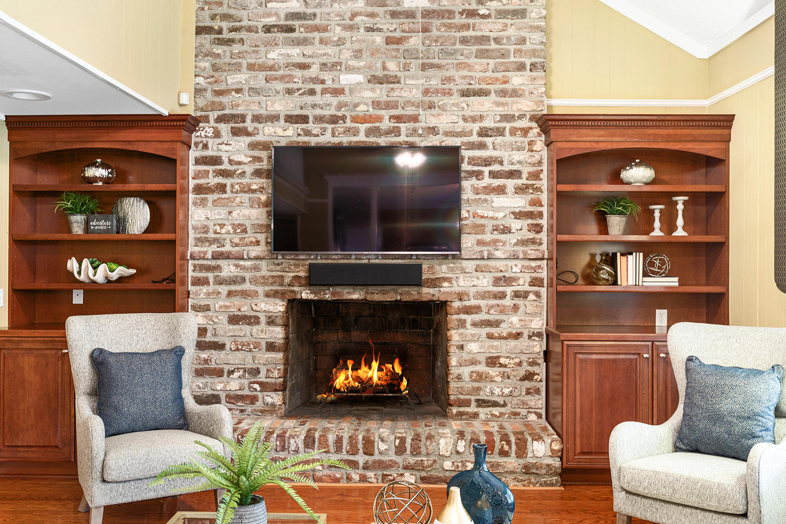 1918 Ashley Hall Road Charleston, SC 29407 - Photo 11 of 26 1918ASHLEYHALLRD_ALEECESOPHIA-6141