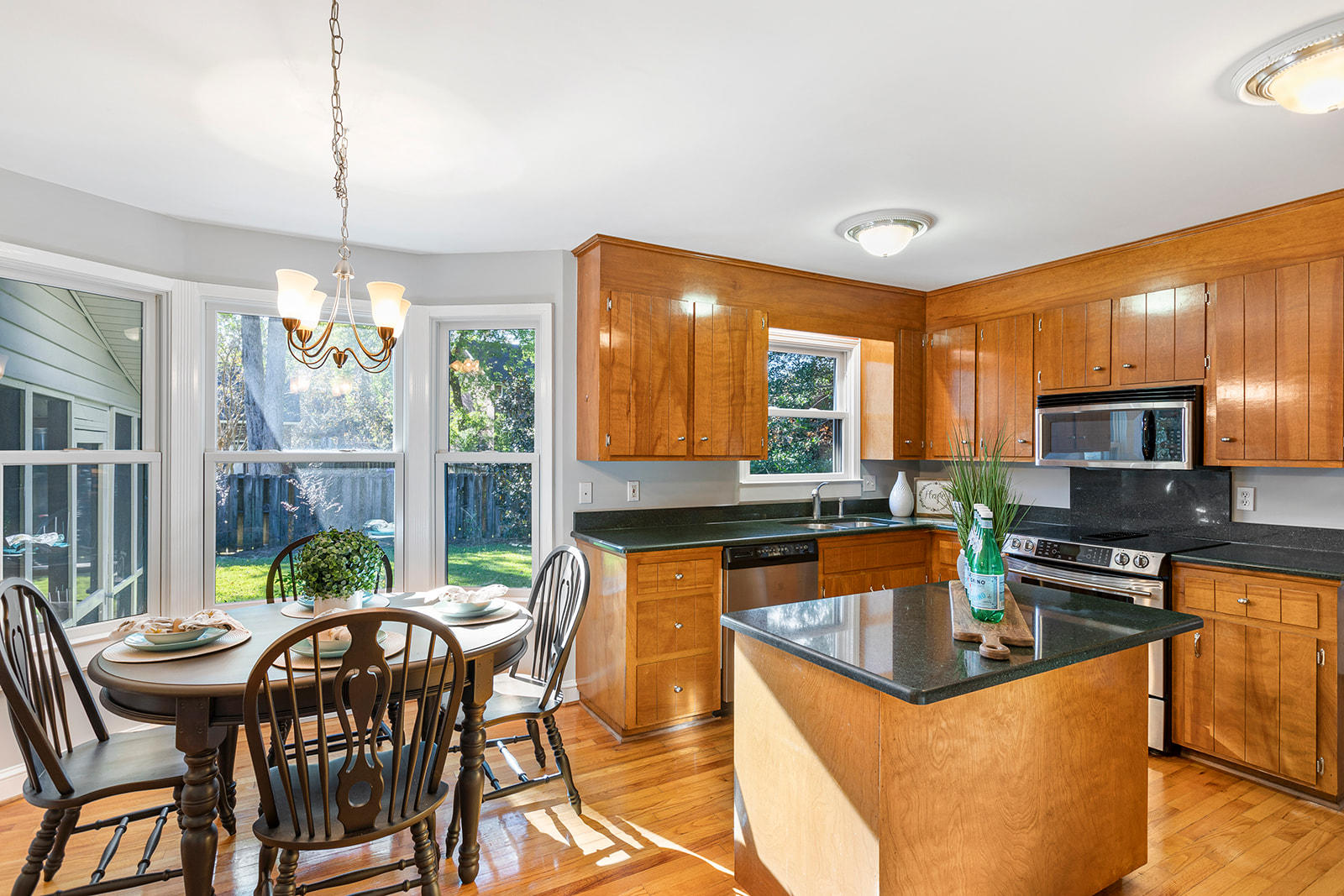 1918 Ashley Hall Road Charleston, SC 29407 - Photo 13 of 26 1918ASHLEYHALLRD_ALEECESOPHIA-6076