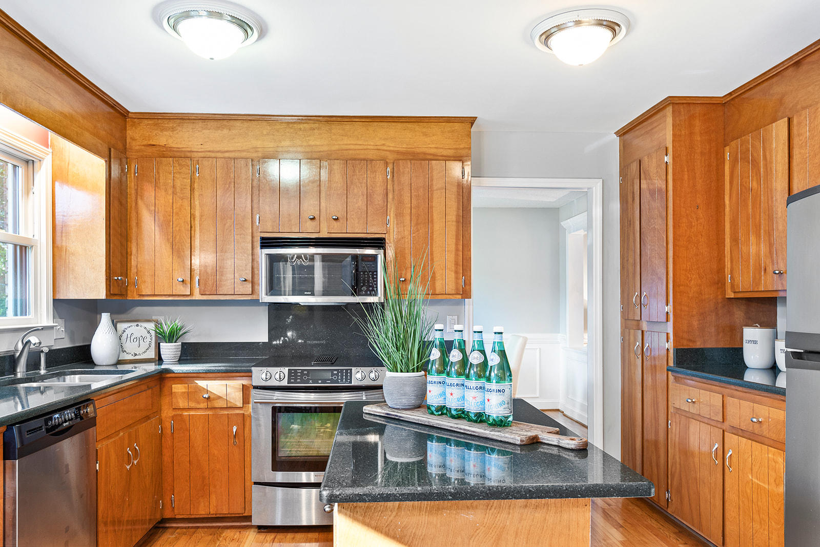 1918 Ashley Hall Road Charleston, SC 29407 - Photo 14 of 26 1918ASHLEYHALLRD_ALEECESOPHIA-6081