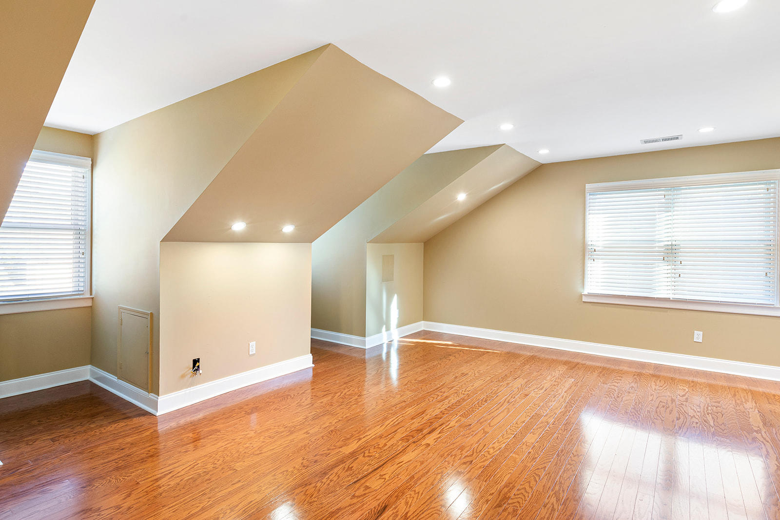 1918 Ashley Hall Road Charleston, SC 29407 - Photo 18 of 26 1918ASHLEYHALLRD_ALEECESOPHIA-6146