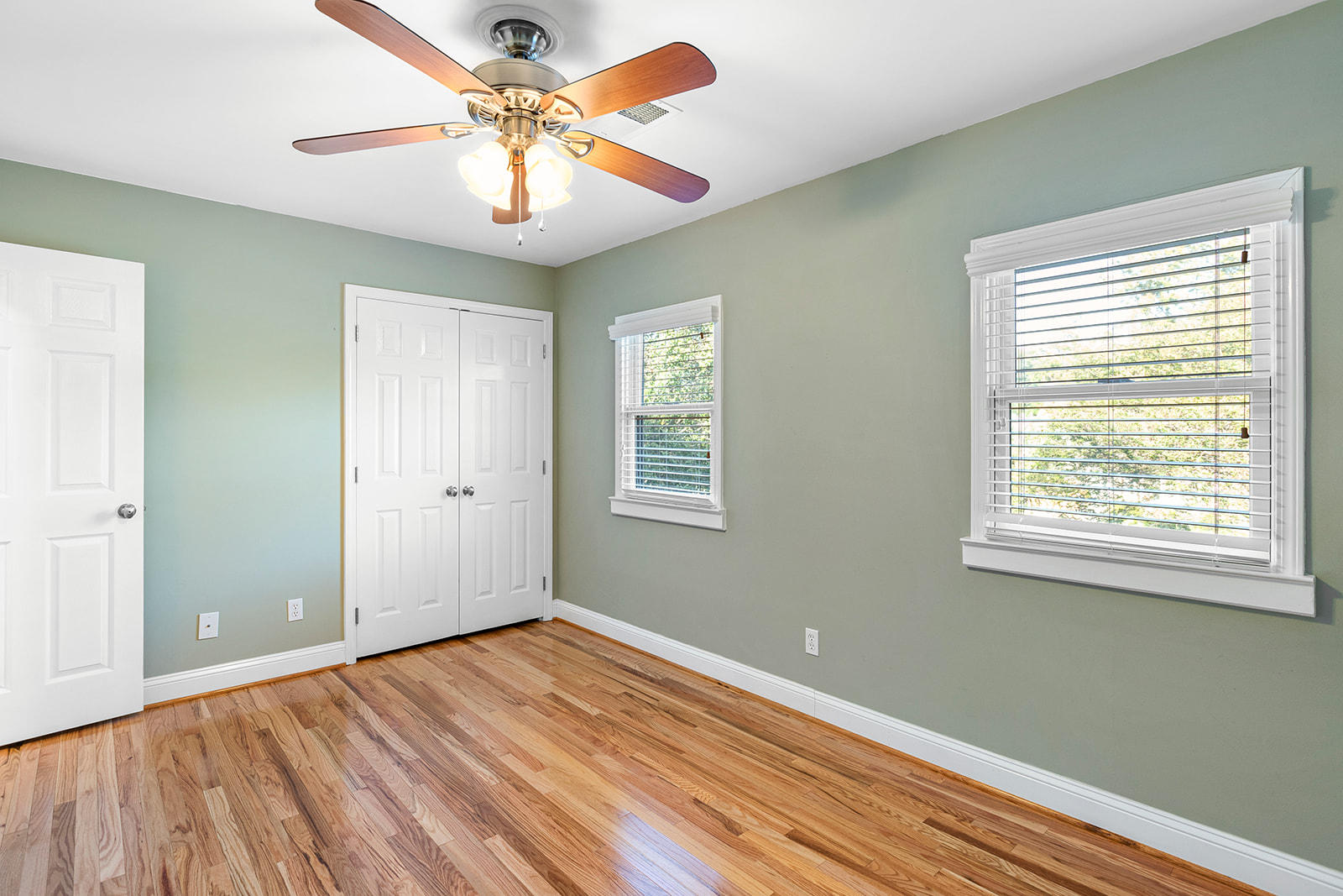 1918 Ashley Hall Road Charleston, SC 29407 - Photo 23 of 26 1918ASHLEYHALLRD_ALEECESOPHIA-6201
