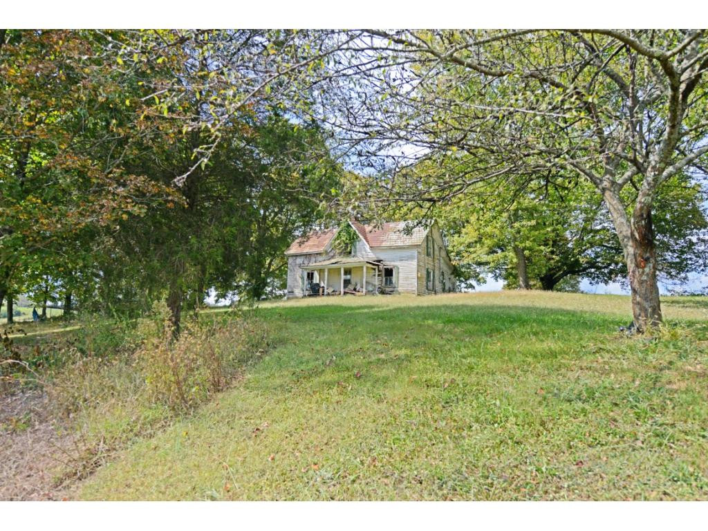 1195 Old Stage Road Greeneville, TN 37745 - Photo 11 of 22 Photo 11