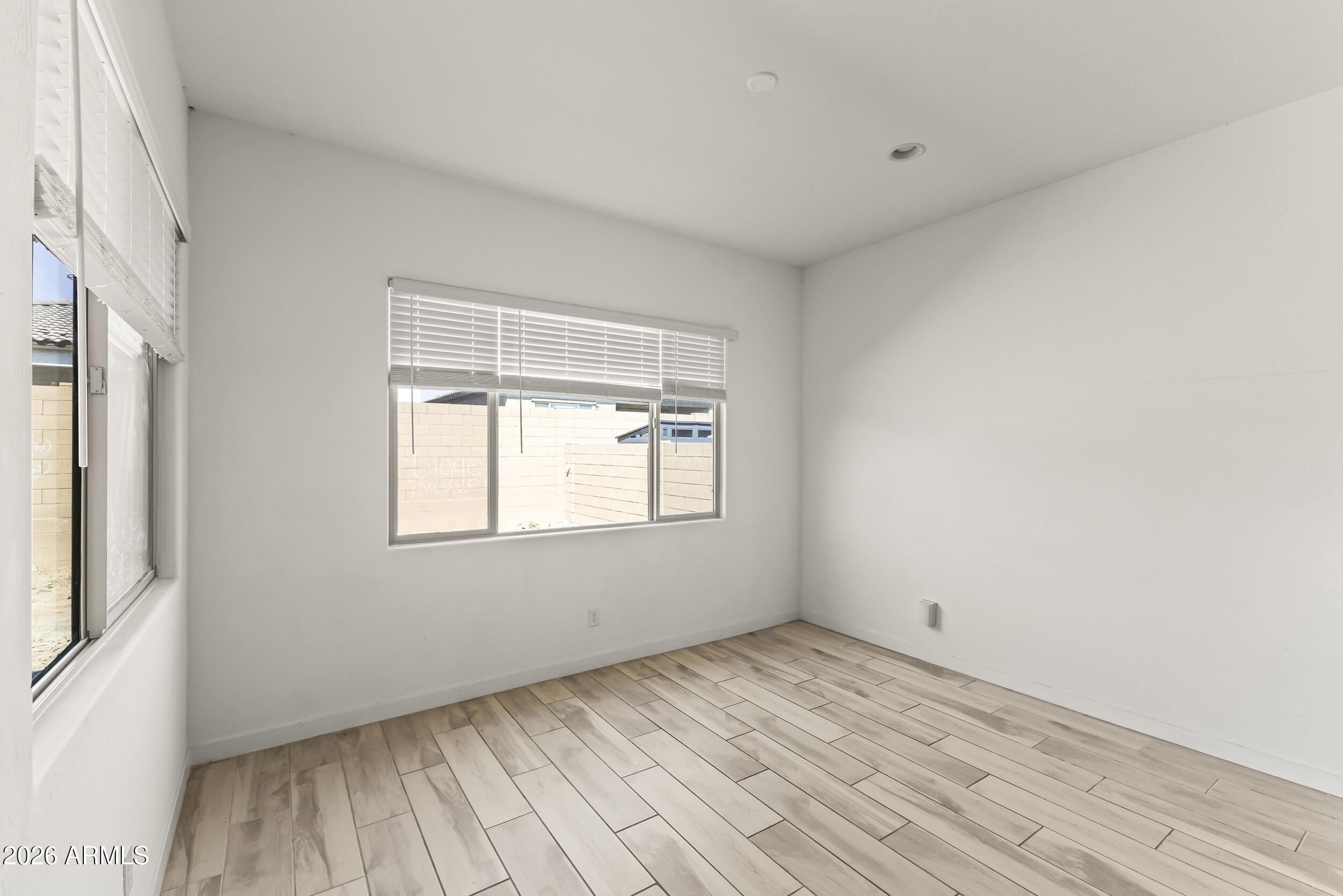 9342 West Roma Avenue Phoenix, AZ 85037 - Photo 16 of 34 Dining Room