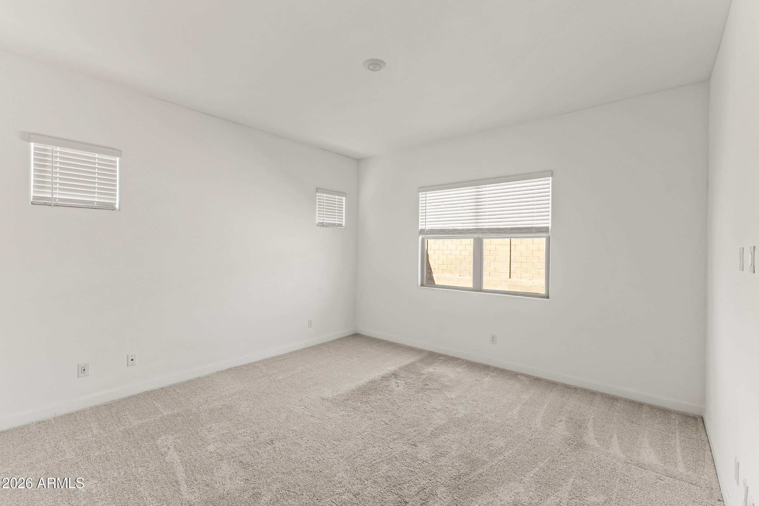 9342 West Roma Avenue Phoenix, AZ 85037 - Photo 20 of 34 Primary Bedroom