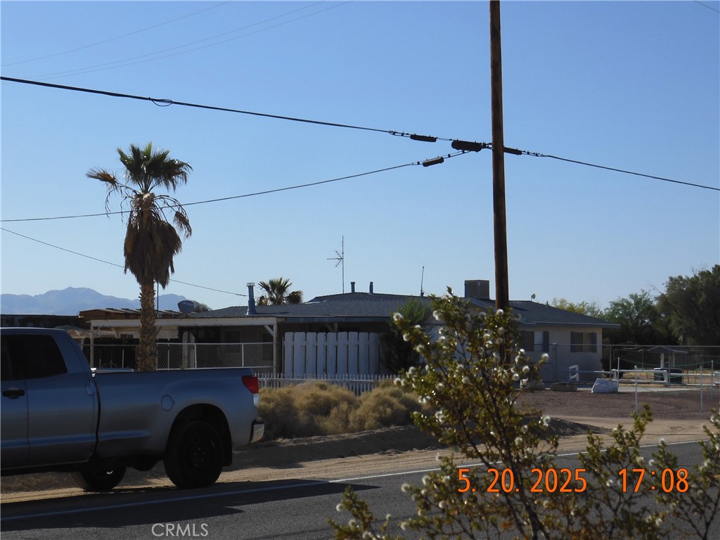 34174 Newberry Road Newberry Springs, CA 92365 - Photo 3 of 3 Neighboring property north