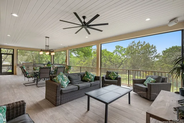 $850,000 | 20725 Wahl Lane, San Antonio, TX 78266