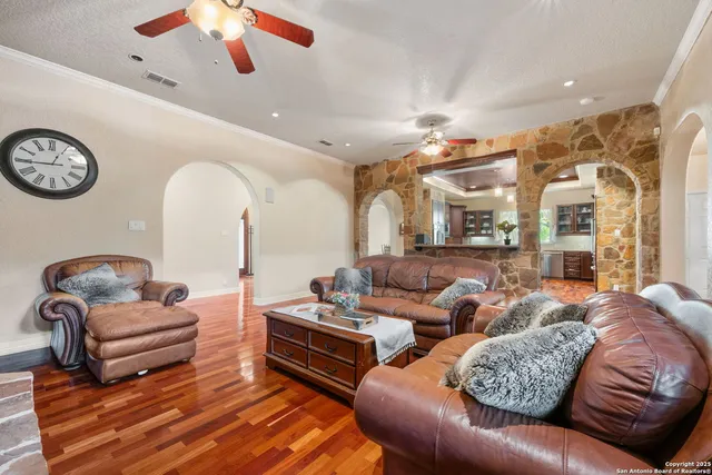 $850,000 | 20725 Wahl Lane, San Antonio, TX 78266