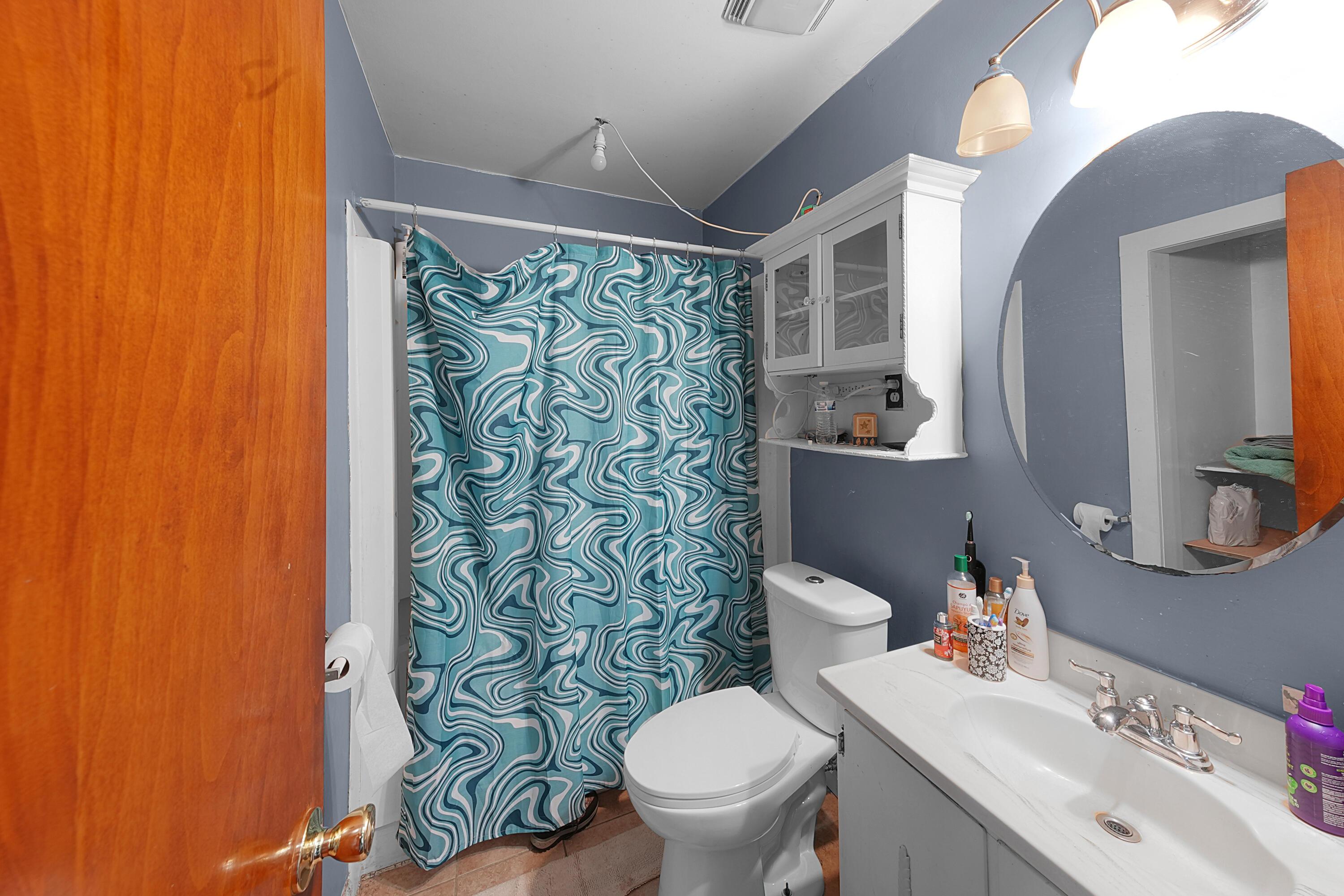 1766 Ferris Road Columbus, OH 43224 - Photo 17 of 40