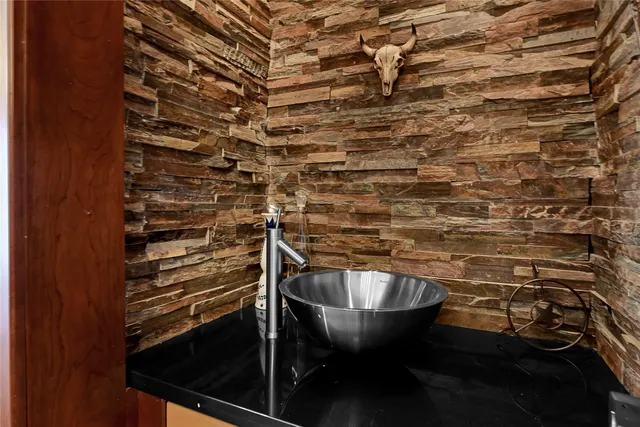 $209,000 | 4747 East NASA Parkway, Unit 102, Seabrook, TX 77586