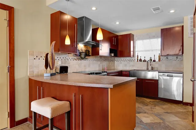 $209,000 | 4747 East NASA Parkway, Unit 102, Seabrook, TX 77586