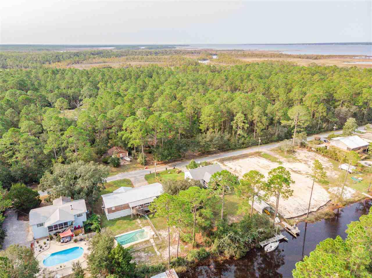 8124 Glenview Road Milton, FL 32583 - Photo 3 of 50 Gallery Image 3
