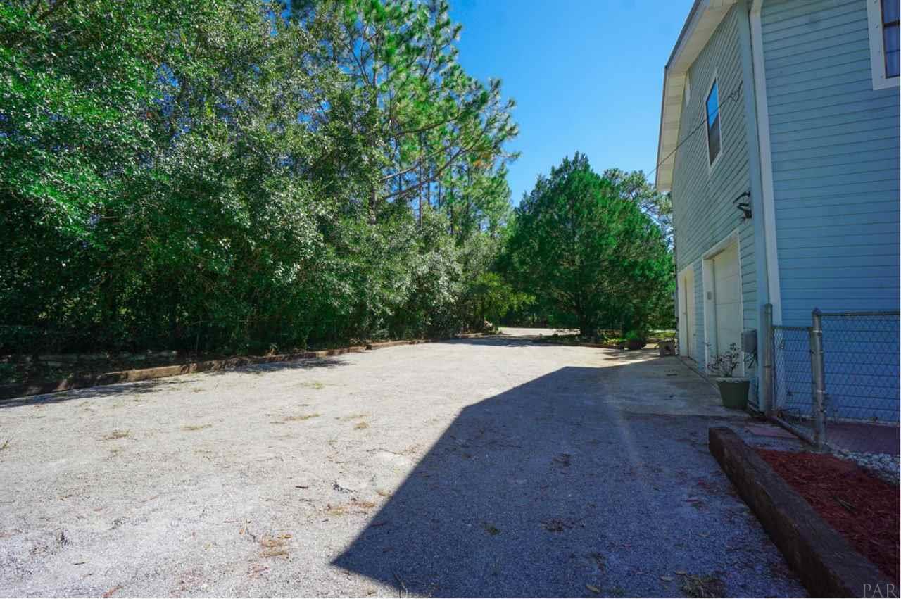 8124 Glenview Road Milton, FL 32583 - Photo 10 of 50 Gallery Image 10