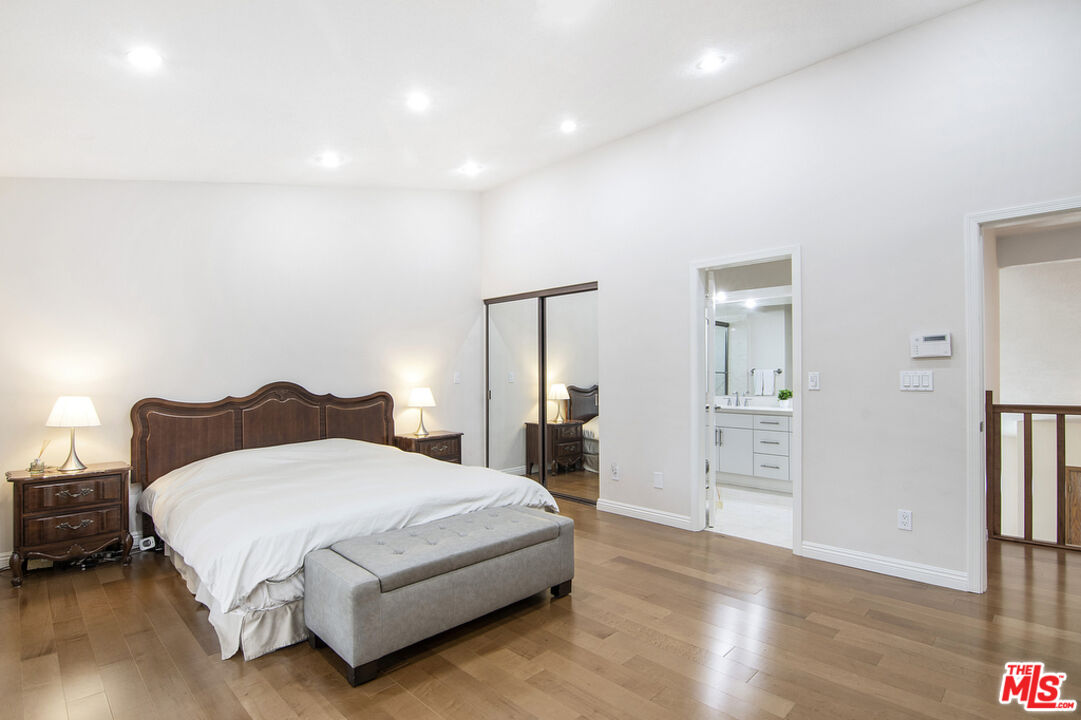 18906 Killimore Court Porter Ranch, CA 91326 - Photo 17 of 33 Gallery Image 17