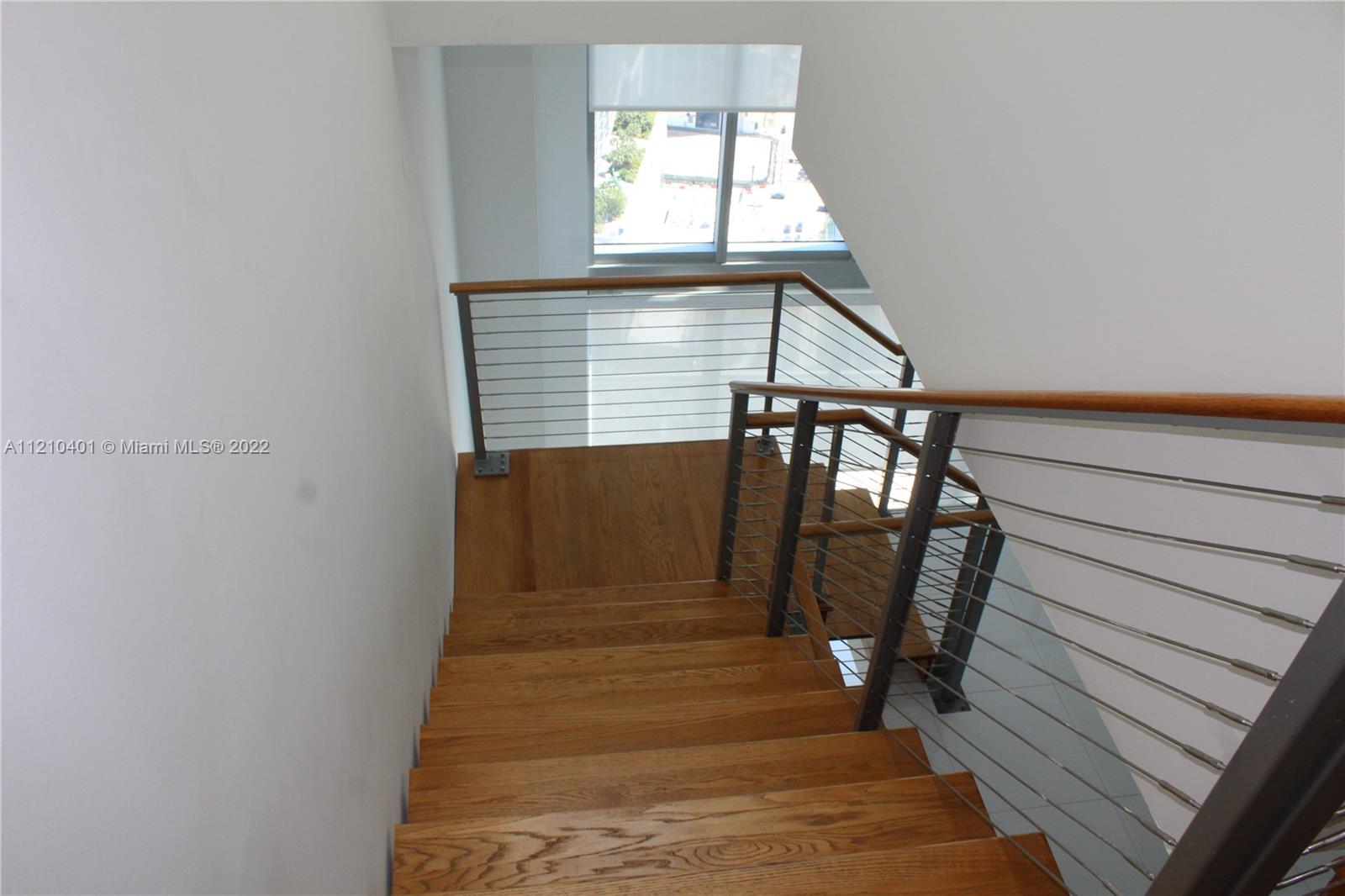 92 Southwest 3rd Street, Unit 5204 Miami, FL 33130 - Photo 14 of 20 a view of entryway